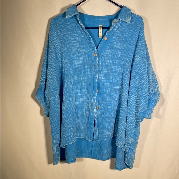 Zenana Outfitters Tops - ZENANA WOMENS WASHED GAUZEY BUTTON DOWN SHIRT BLOUSE BLUE SMALL/MEDIUM